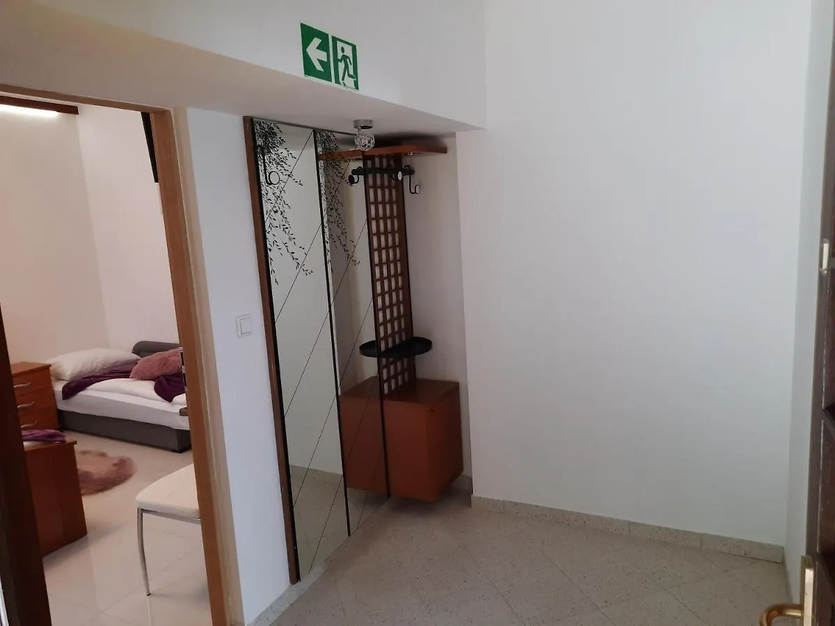 Apartments Anagora III Rijeka 0*,